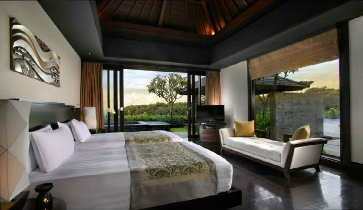 bali villa investment: luxury bedroom
